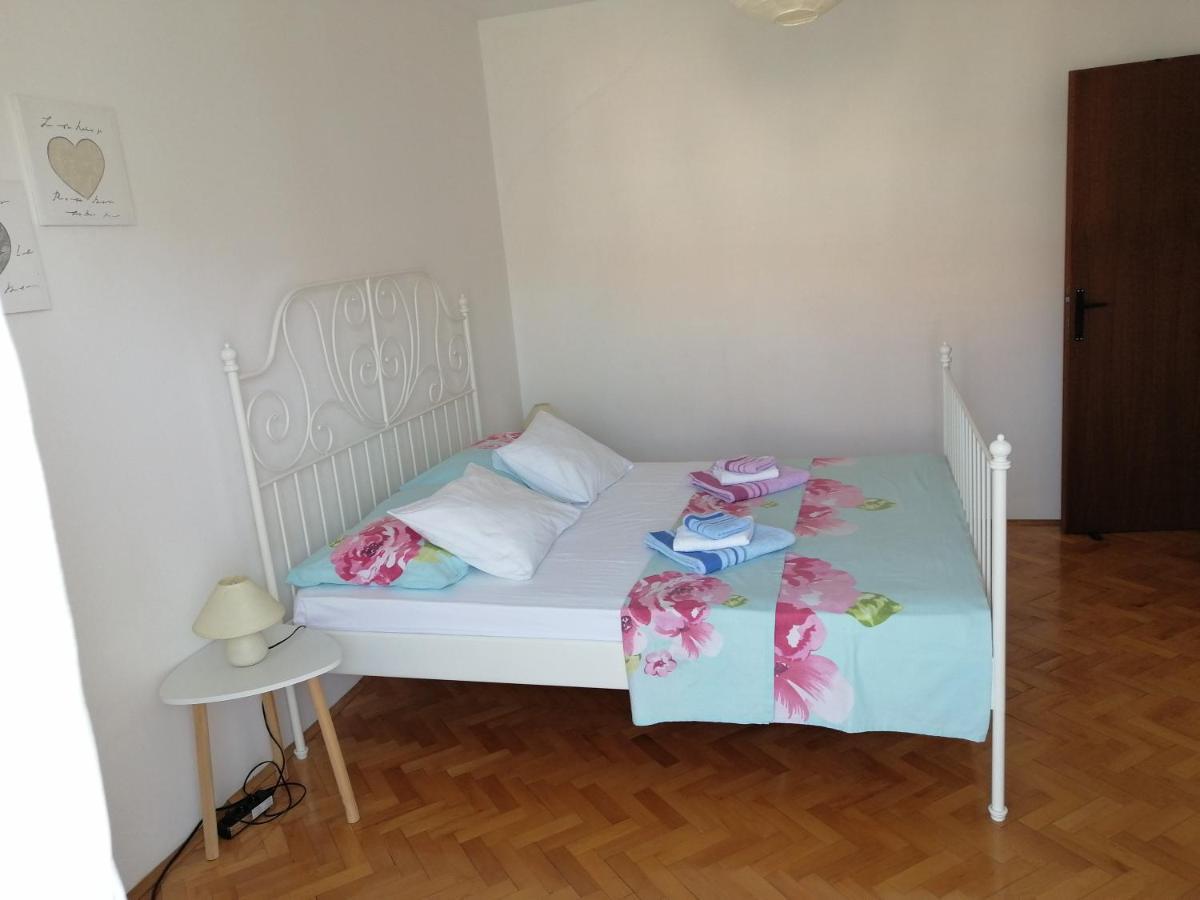 Apartments Stjepic Sukosan Exterior photo